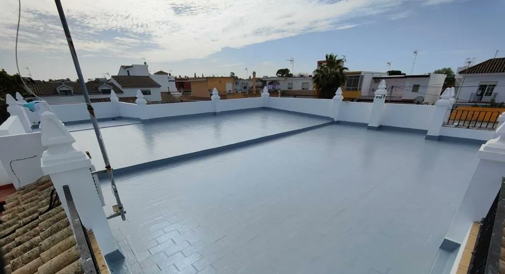 Impermeabilización de terrazas y zonas húmedas con Mariseal 250