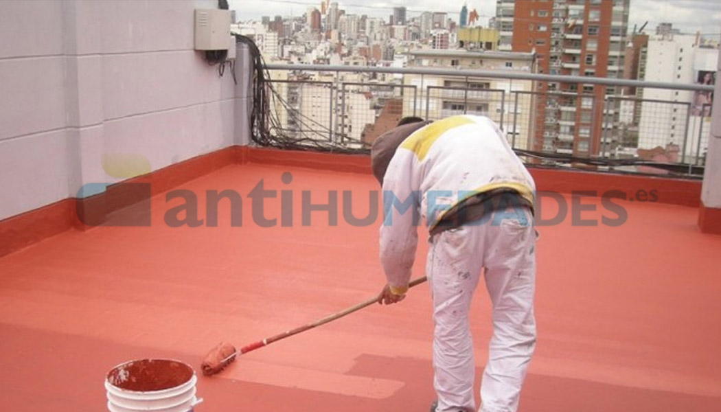La pintura de caucho fibrado orgánico de Sopgal es elástica, resistente, impermeable y antideslizante