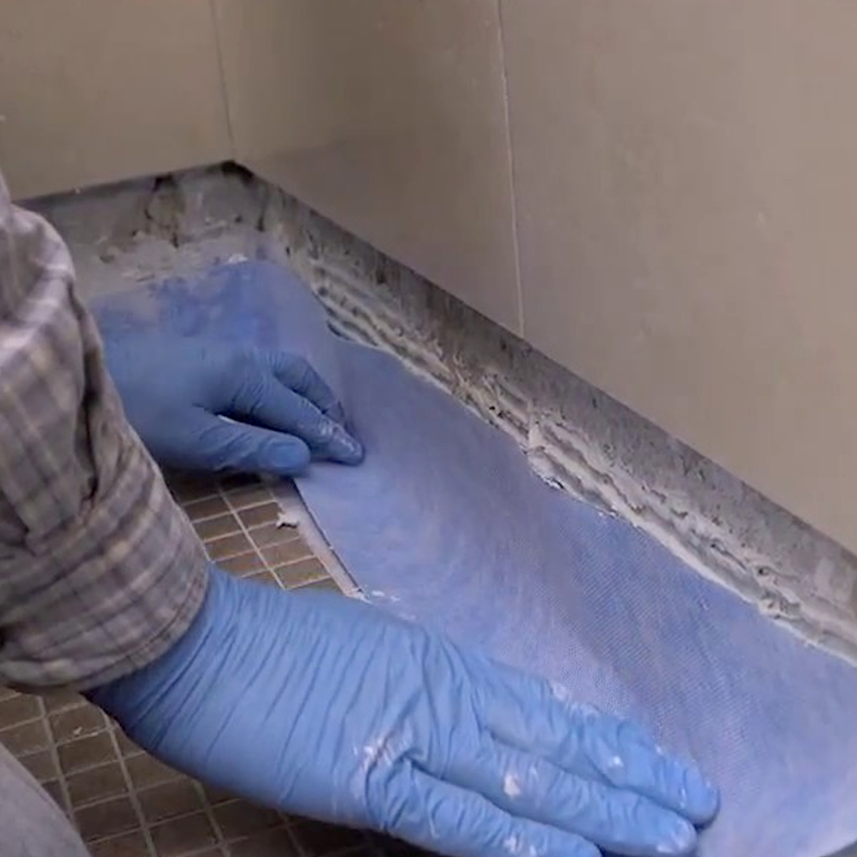 Lámina Cumifelt para impermeabilizar baños, duchas, jacuzzi...
